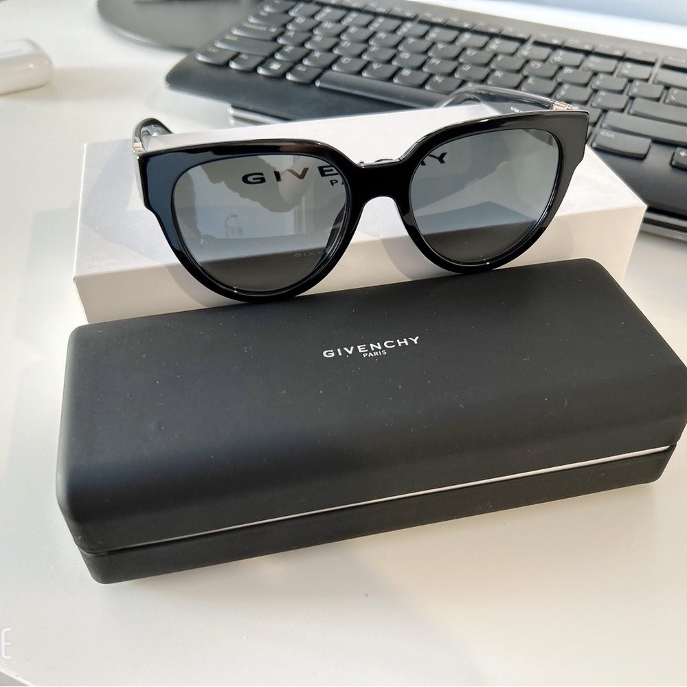 givenchy logo cat eye glasses